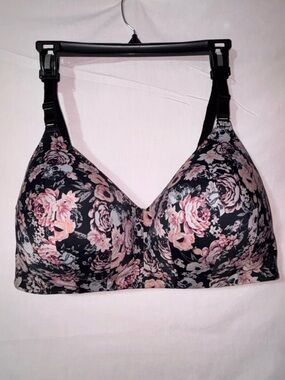 Floral Wireless Comfort Bra in Black and Pink